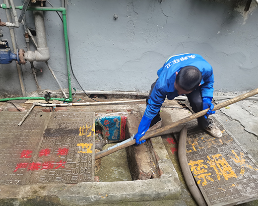 大成镇清掏化粪池